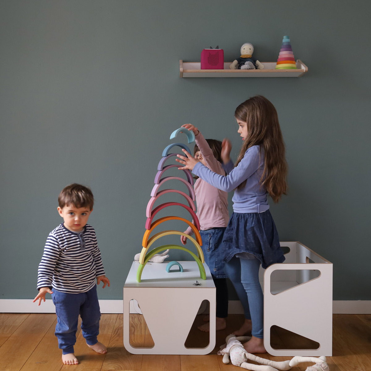 WILJA Kinderbank Lilo als Bank und als Kindertisch mit Wandboard Lu