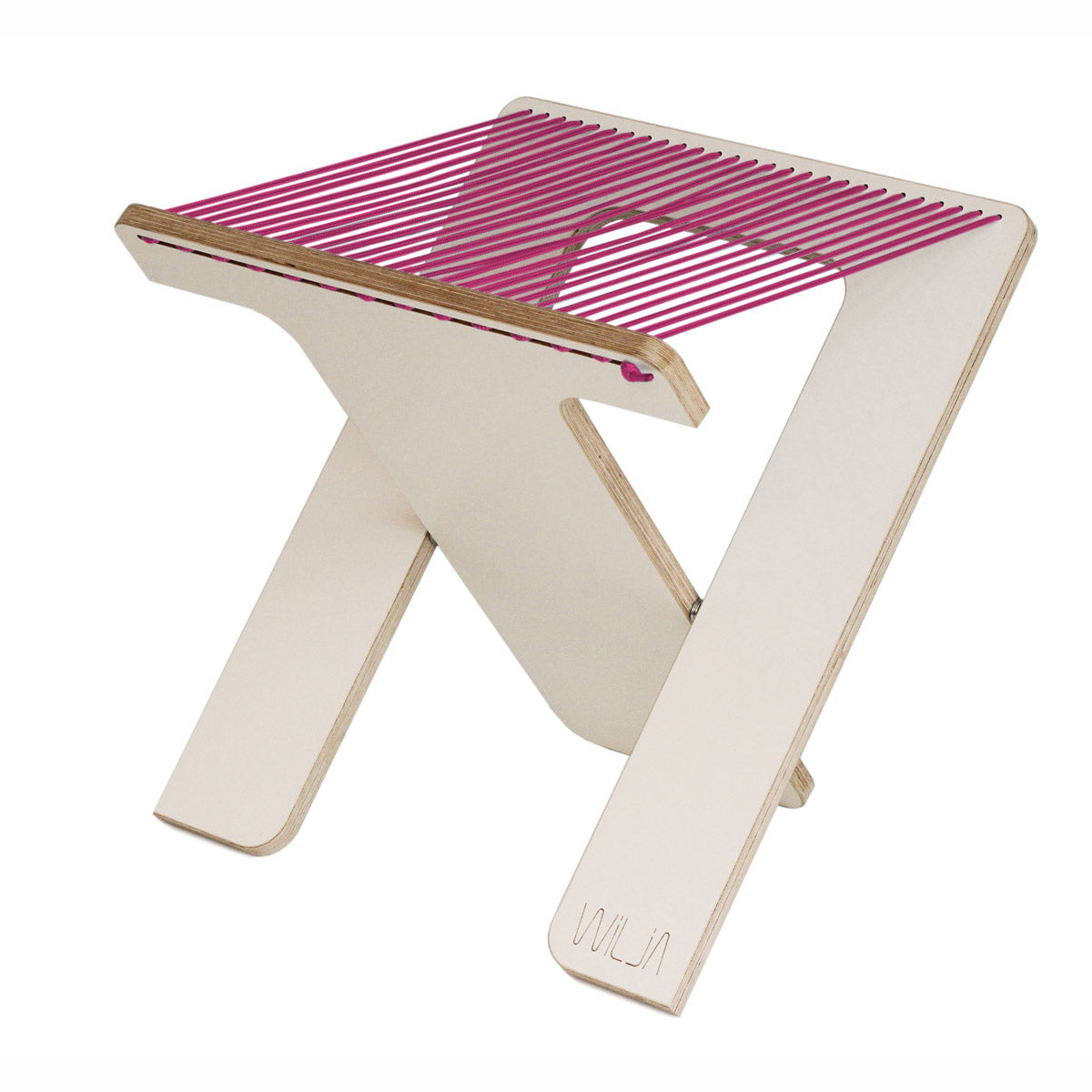 WILJA Klapphocker Karl faltbar aus Holz mit Seil in pink Freisteller schräg oben